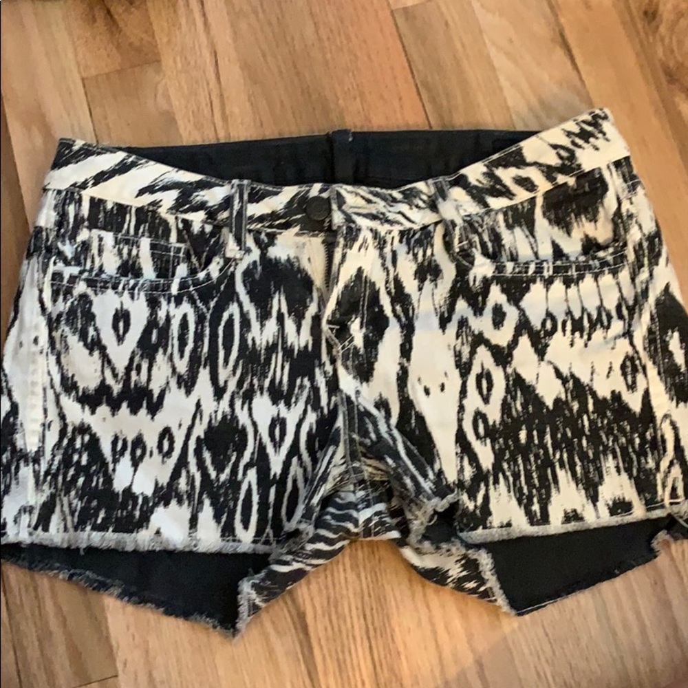Reversible shorts